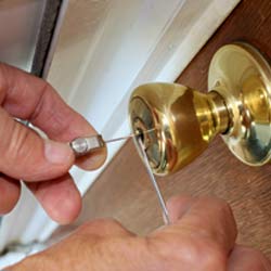 We Repair & Replace Locks on Doors & Windows in Chessington KT9: